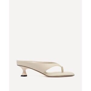 STUDIO AMELIA Cream Leather Thong Sandal with Sculpted Heel